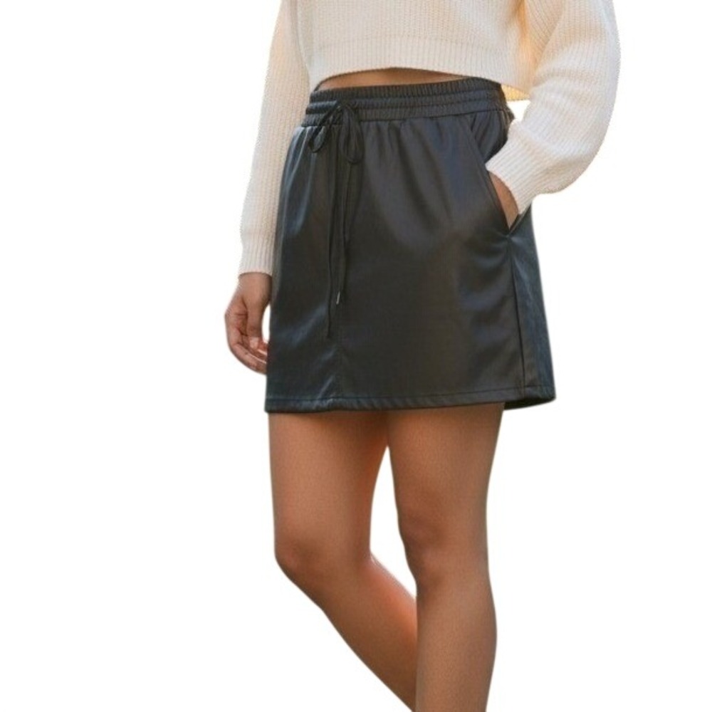 Black Vegan Leather Mini Skirt Elastic Waist Women's‎ Large SHINESTAR